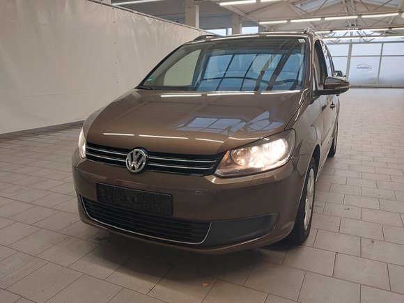 Вид спереди слева