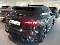 Widok z tyłu po stronie prawej