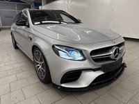 Вид спереди справа