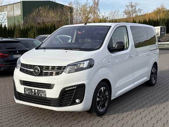 Вид спереди слева