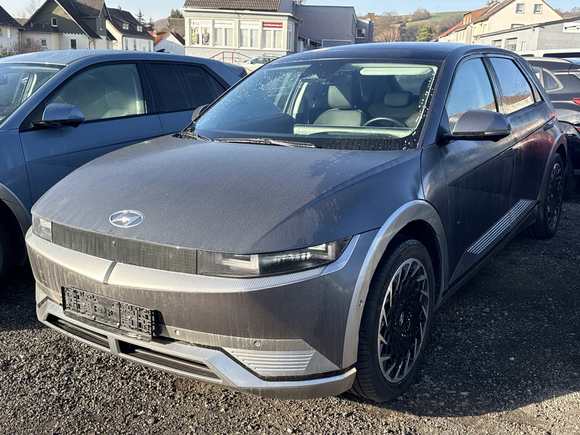 Вид спереди слева