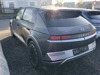 Вид сзади слева