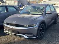 Вид спереди слева