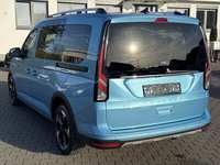 Вид сзади слева