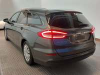 Pogled od pozadi levo