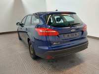 Pogled od pozadi levo