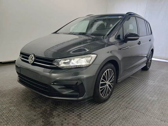 Pogled od napred levo