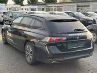 Вид сзади слева