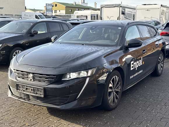 Вид спереди слева