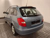 Pogled od pozadi levo