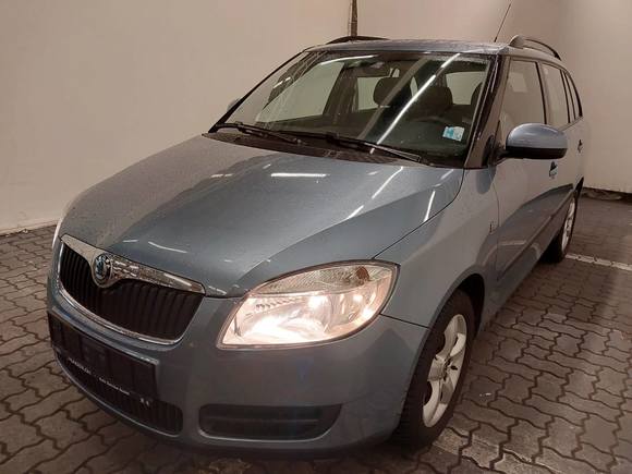 Pogled od napred levo