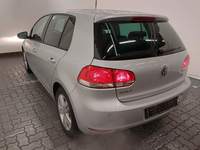 Pogled od pozadi levo