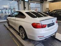 Вид сзади слева