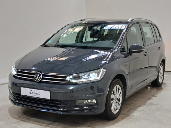 Pogled od napred levo