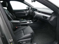 Вид на салон