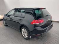 Vaade tagant vasakult