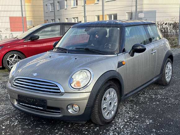 Вид спереди слева