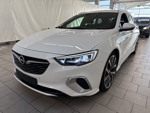 Вид спереди слева