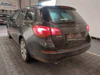 Widok z tyłu po stronie lewej