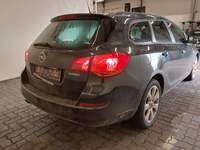 Widok z tyłu po stronie prawej