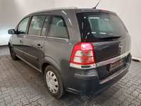 Widok z tyłu po stronie lewej