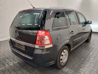 Widok z tyłu po stronie prawej