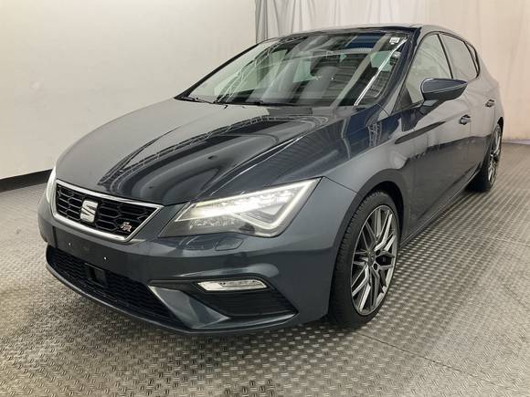 Pogled od napred levo