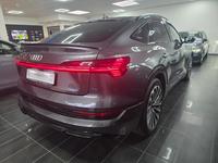 Widok z tyłu po stronie prawej