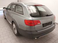 Pogled od pozadi levo