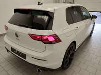 Pogled od pozadi desno