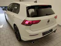 Pogled od pozadi levo