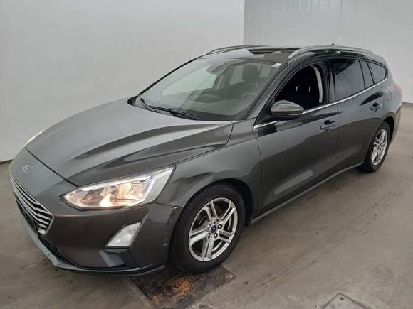 Vaizdas iš priekio kairės