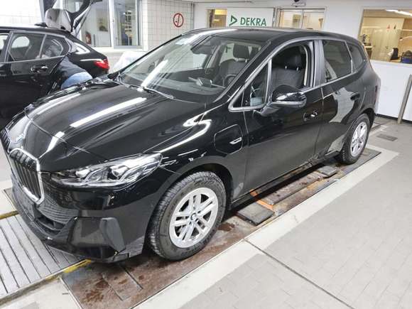 Вид спереди слева