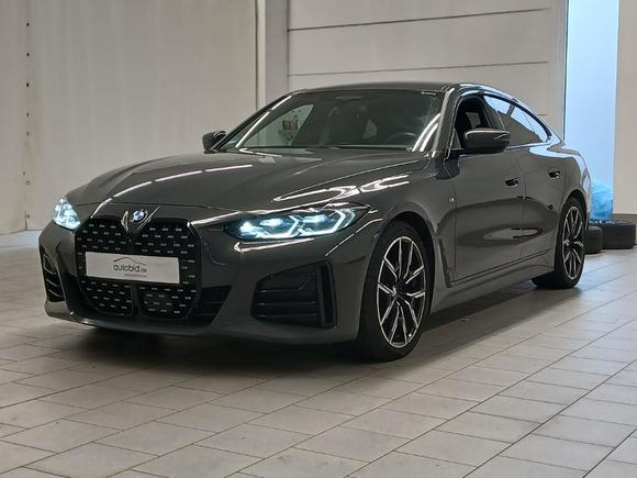 Pogled od napred levo