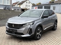 Вид спереди слева