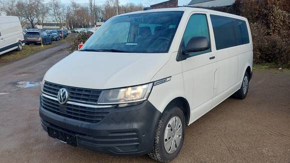 Вид спереди слева