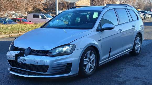 Вид спереди слева