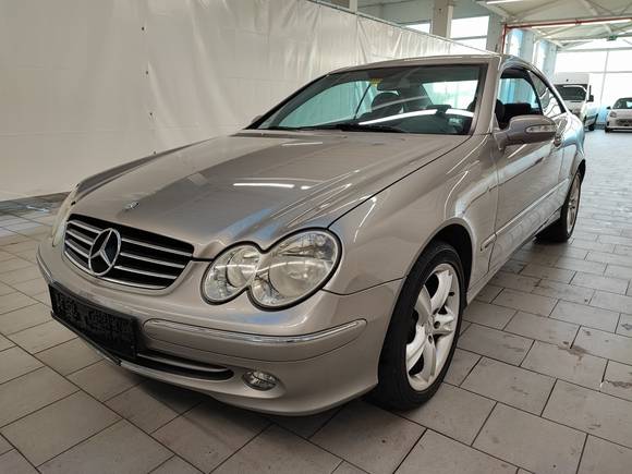 Вид спереди слева