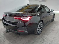 Pogled od pozadi desno