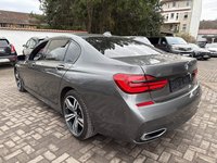 Вид сзади слева