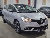 Вид спереди справа