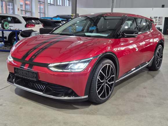 Вид спереди слева