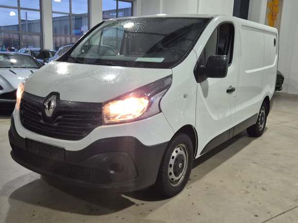 Вид спереди слева