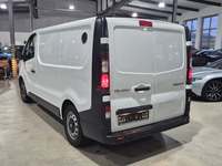 Вид сзади слева