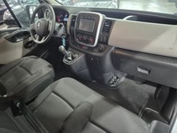 Вид на салон