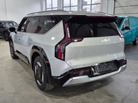 Вид сзади слева