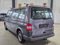 Вид сзади слева