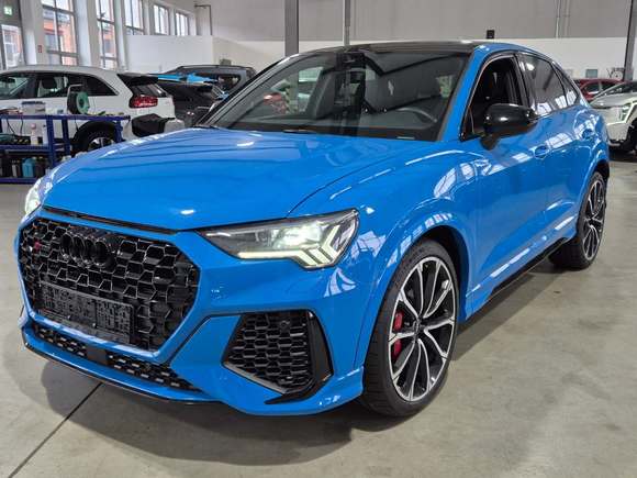 Skats no kreisās puses priekšā