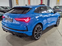 Skats no labās puses aizmugurē