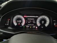 Pohled na přístrojovou desku